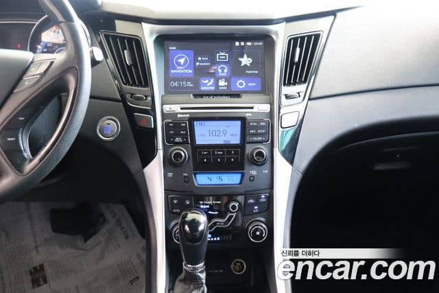 Hyundai YF Sonata LPI top, 2012 11