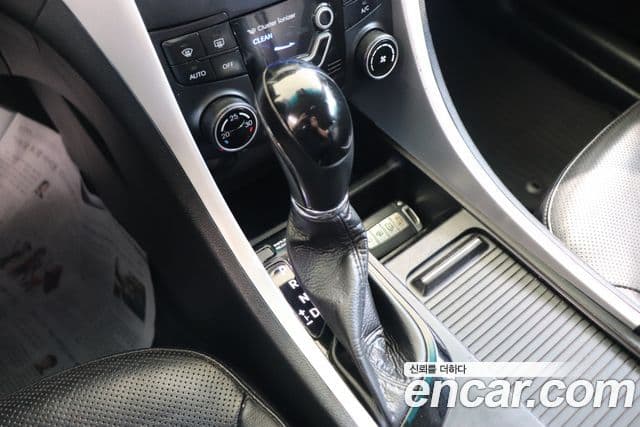 Hyundai YF Sonata LPI top, 2012 15