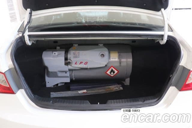 Hyundai YF Sonata LPI top, 2012 18