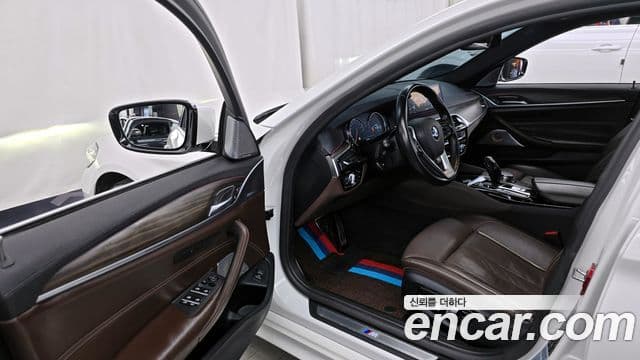 BMW 5시리즈 (G30) 520d xDrive M Sport Plus, 2018 10