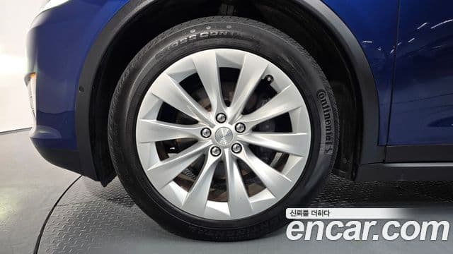 Tesla модель X Long Range, 2019 все фото