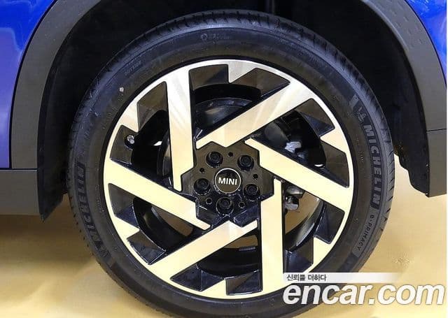 Mini Cooper S Countryman 3세대 ALL4 favored, 2025 все фото