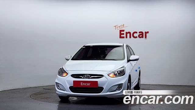 Hyundai Accent(новый кузов / новое поколение) Premier, 2012 3