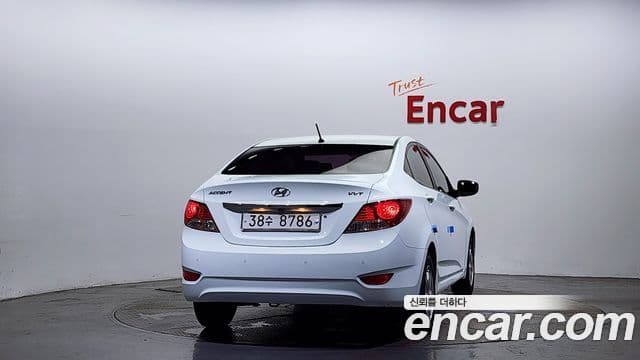 Hyundai Accent(новый кузов / новое поколение) Premier, 2012 4