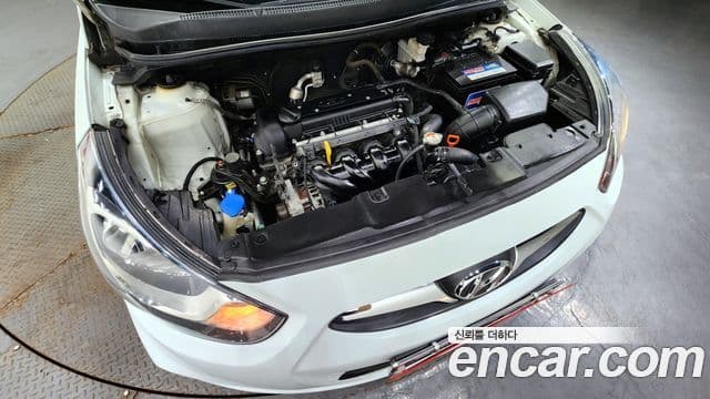 Hyundai Accent(новый кузов / новое поколение) Premier, 2012 6