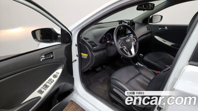 Hyundai Accent(новый кузов / новое поколение) Premier, 2012 10