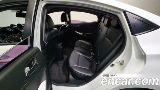 Hyundai Accent(новый кузов / новое поколение) Premier, 2012 11