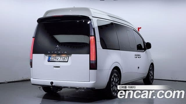 Hyundai Staria лимузин, 2023 2