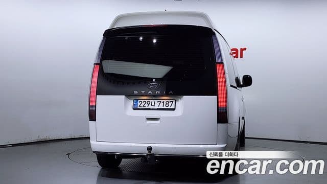 Hyundai Staria лимузин, 2023 4