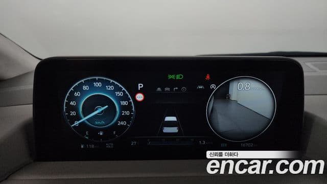 Hyundai Staria лимузин, 2023 8