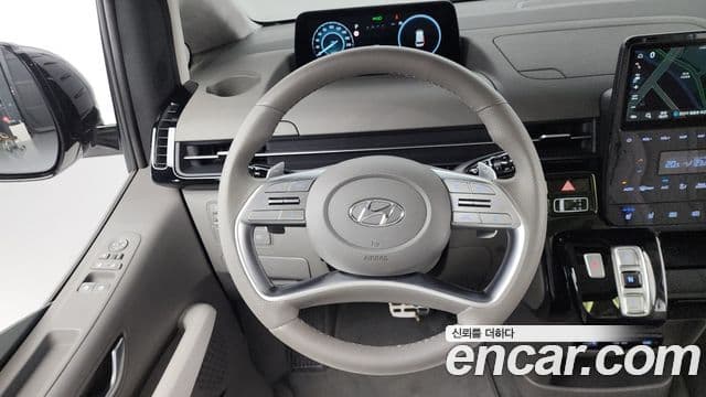 Hyundai Staria лимузин, 2023 13