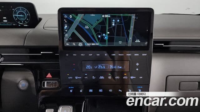 Hyundai Staria лимузин, 2023 14