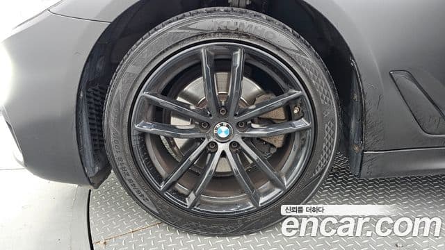 BMW 5시리즈 (G30) 520d M Sport, 2018 все фото