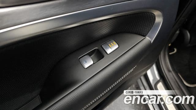 Genesis G70 Sport пакет, 2018 17