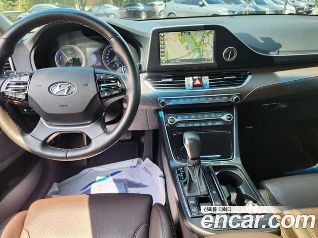Hyundai Grandeur IG гибрид Exclusive, 2018 10