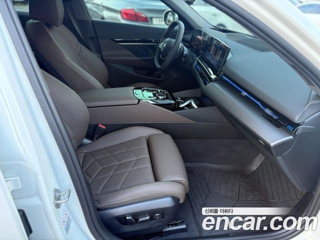 BMW 5시리즈 (G60), 2024 13