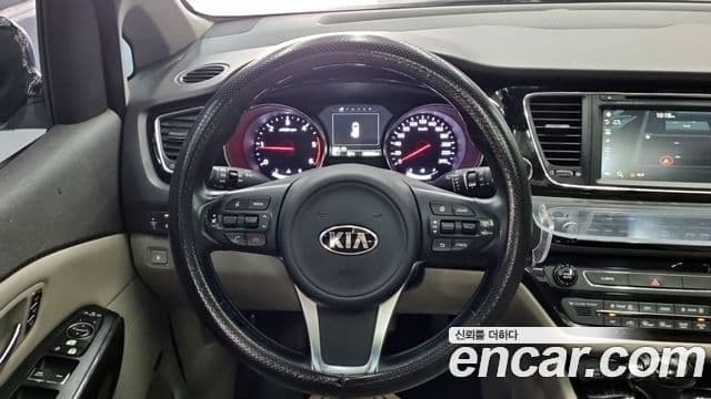 Kia All New Carnival President, 2016 12