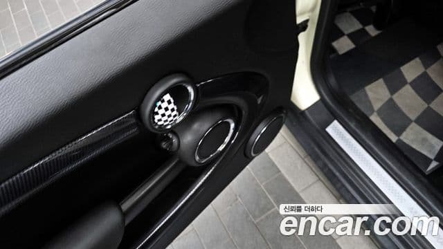 Mini Cooper S 2세대, 2013 18