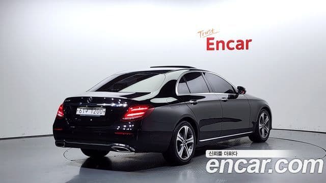 Mercedes-Benz E-класс W213 E300 Avantgarde Intelligent Drive, 2017 2