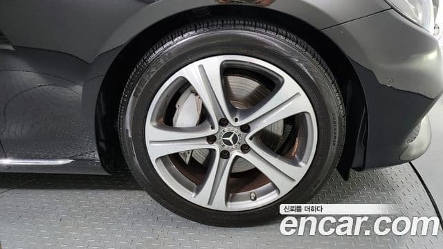 Mercedes-Benz E-класс W213 E300 Avantgarde Intelligent Drive, 2017 все фото