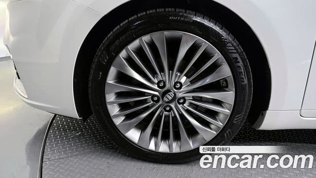 Kia All New K7 гибрид Noblesse, 2017 все фото