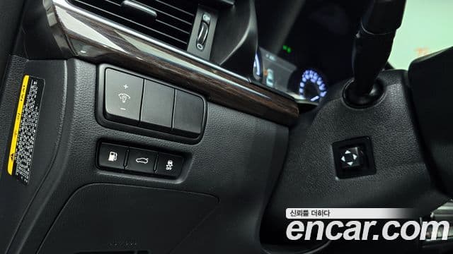 Kia All New K7 гибрид Noblesse, 2017 14