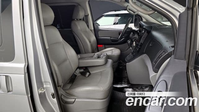 Hyundai Grand Starex CVX Deluxe, 2015 10