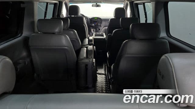 Hyundai Grand Starex CVX Deluxe, 2015 19