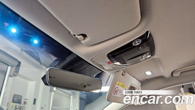 Kia K8 Trendy(таксомоторный тип), 2024 19