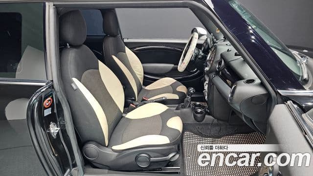 Mini Cooper 클럽맨 1세대, 2009 11