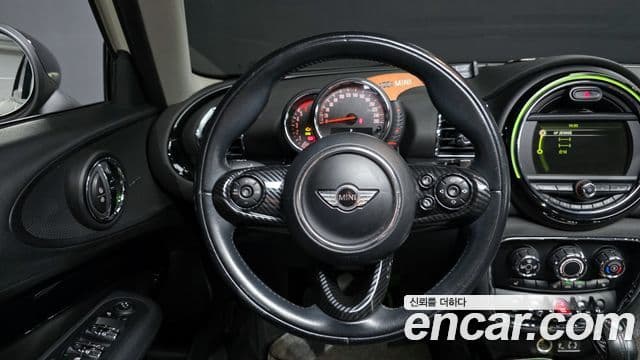 Mini Cooper D 클럽맨 2세대, 2016 13