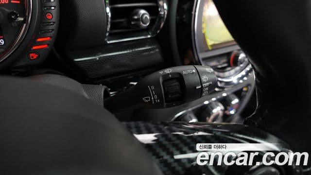 Mini Cooper D 클럽맨 2세대, 2016 18