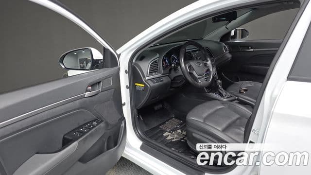 Hyundai Avante AD Special, 2016 12