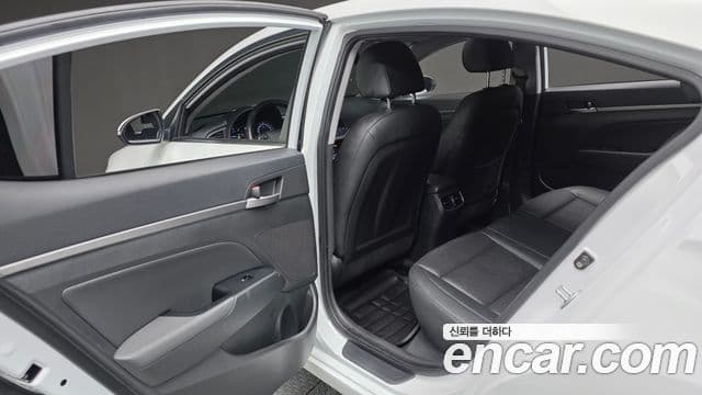 Hyundai Avante AD Special, 2016 18