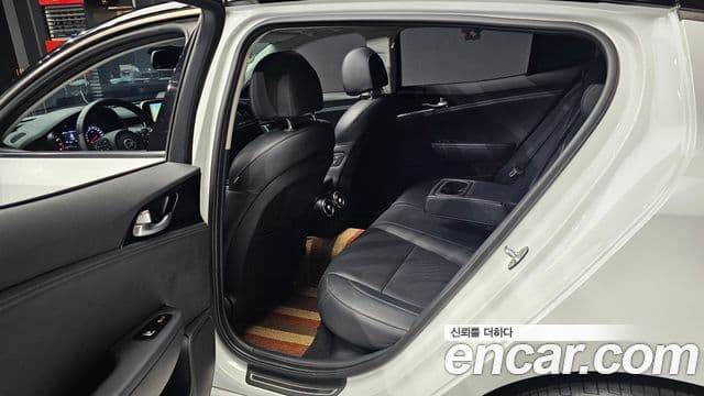 Kia 스팅어 Platinum, 2018 12