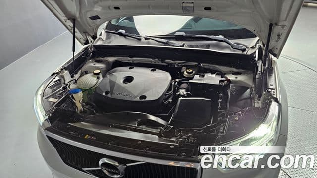 Volvo XC40 T4 Momentum, 2019 6