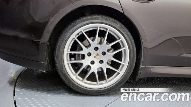 Porsche Panamera 3.0 дизель Platinum Edition, 2013 все фото