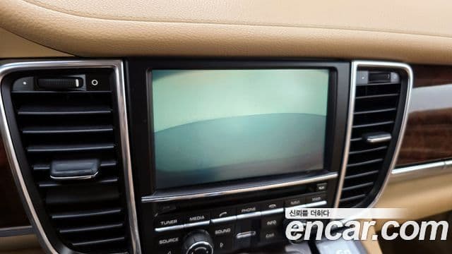 Porsche Panamera 3.0 дизель Platinum Edition, 2013 16