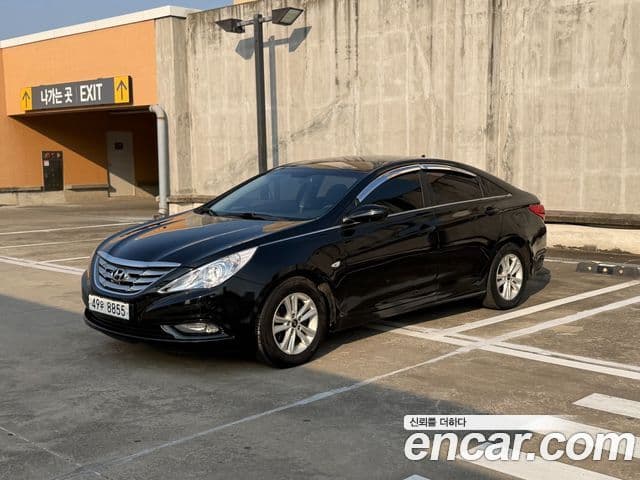 Hyundai YF Sonata Luxury, 2011 1