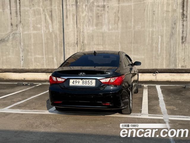 Hyundai YF Sonata Luxury, 2011 4