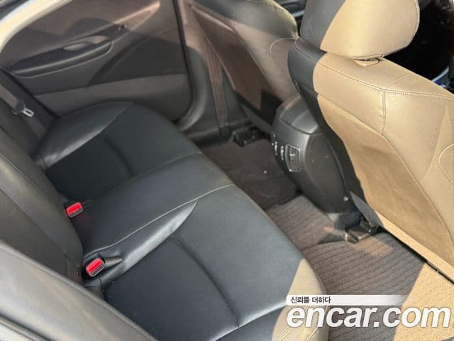 Hyundai YF Sonata Luxury, 2011 9