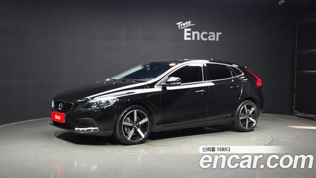 Volvo V40 2세대, 2016 1