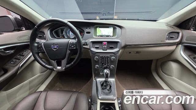 Volvo V40 2세대, 2016 7