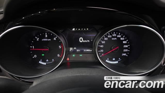 Kia All New Carnival Noblesse, 2015 8