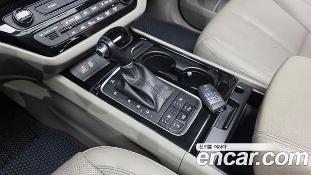 Kia All New Carnival Noblesse, 2015 9