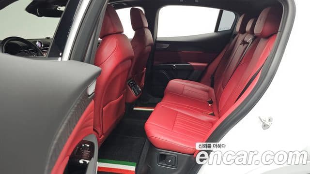 Maserati Grecale 2.0 AWD GT, 2023 12