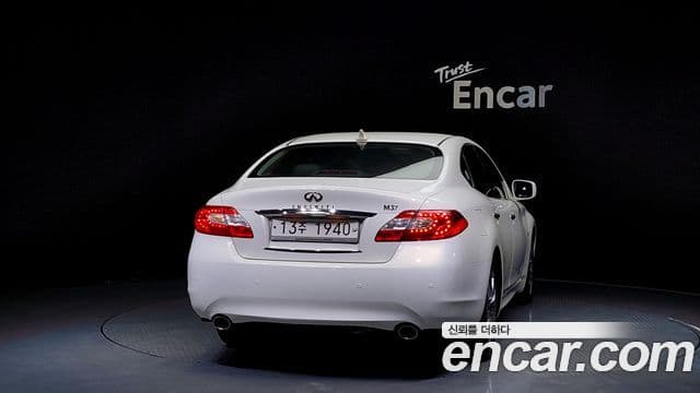 Infiniti M37 Y51, 2012 4