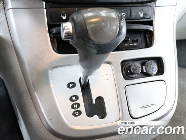 Kia Carnival R Premium, 2012 8