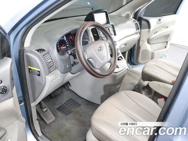 Kia Carnival R Premium, 2012 17