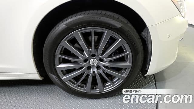 Maserati 기블리 3세대, 2022 все фото